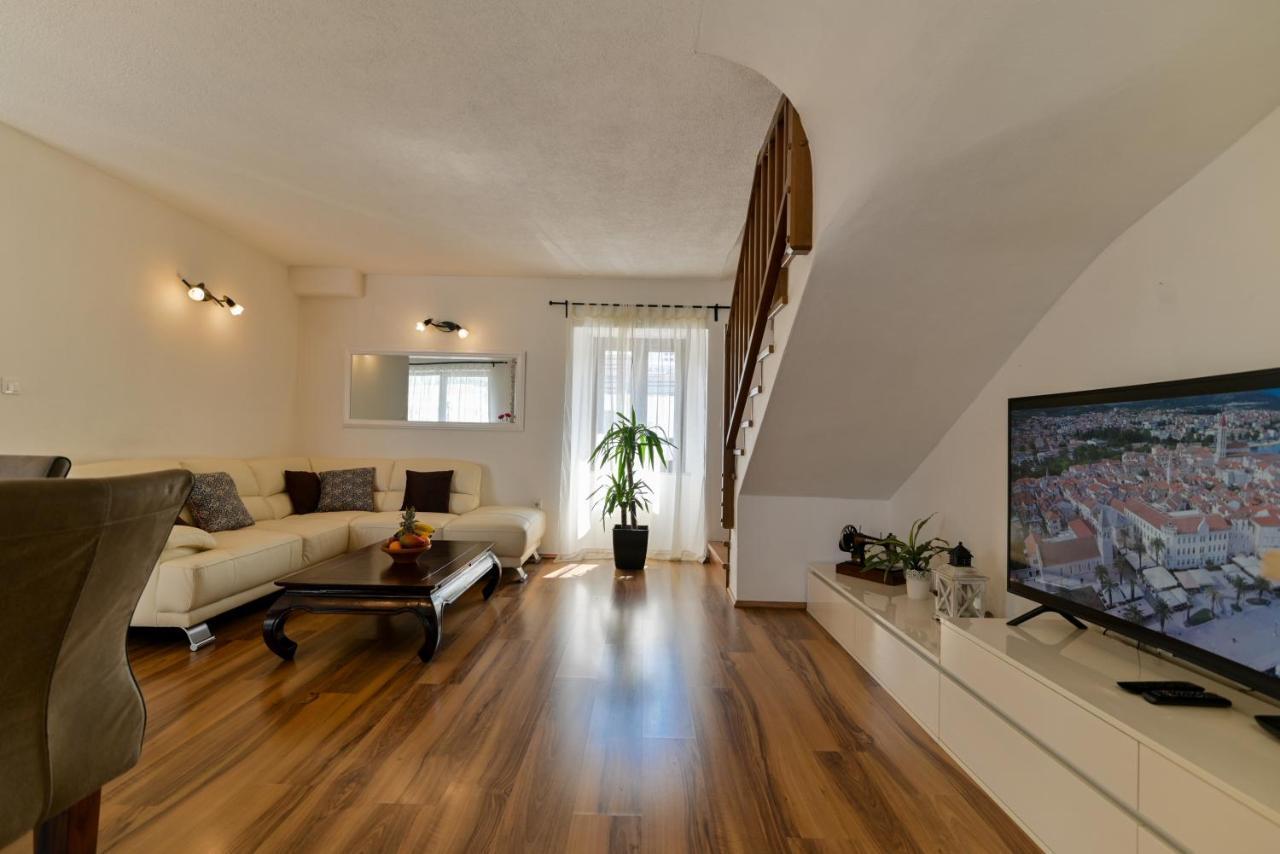 Apartman Ciciliani Трогир Экстерьер фото