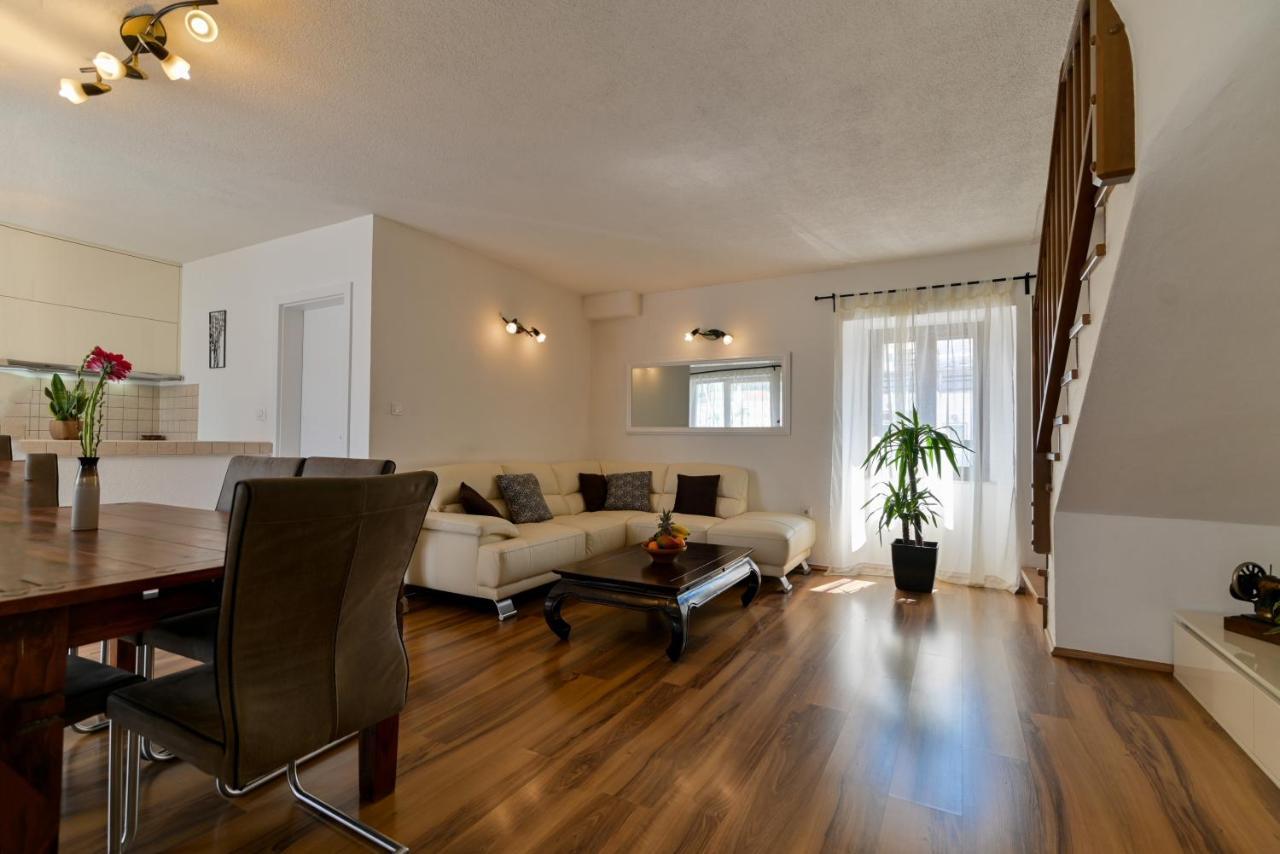 Apartman Ciciliani Трогир Экстерьер фото