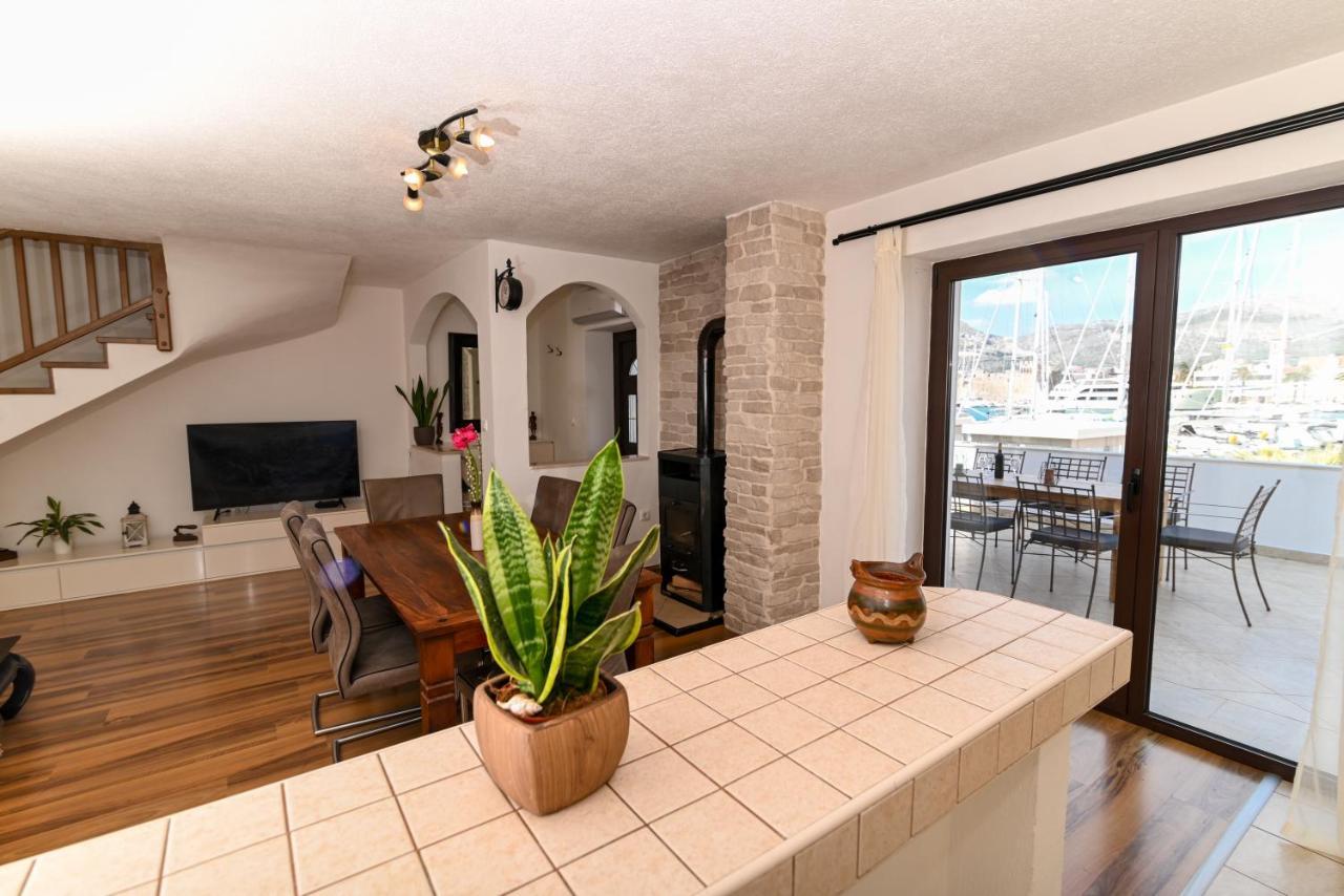 Apartman Ciciliani Трогир Экстерьер фото