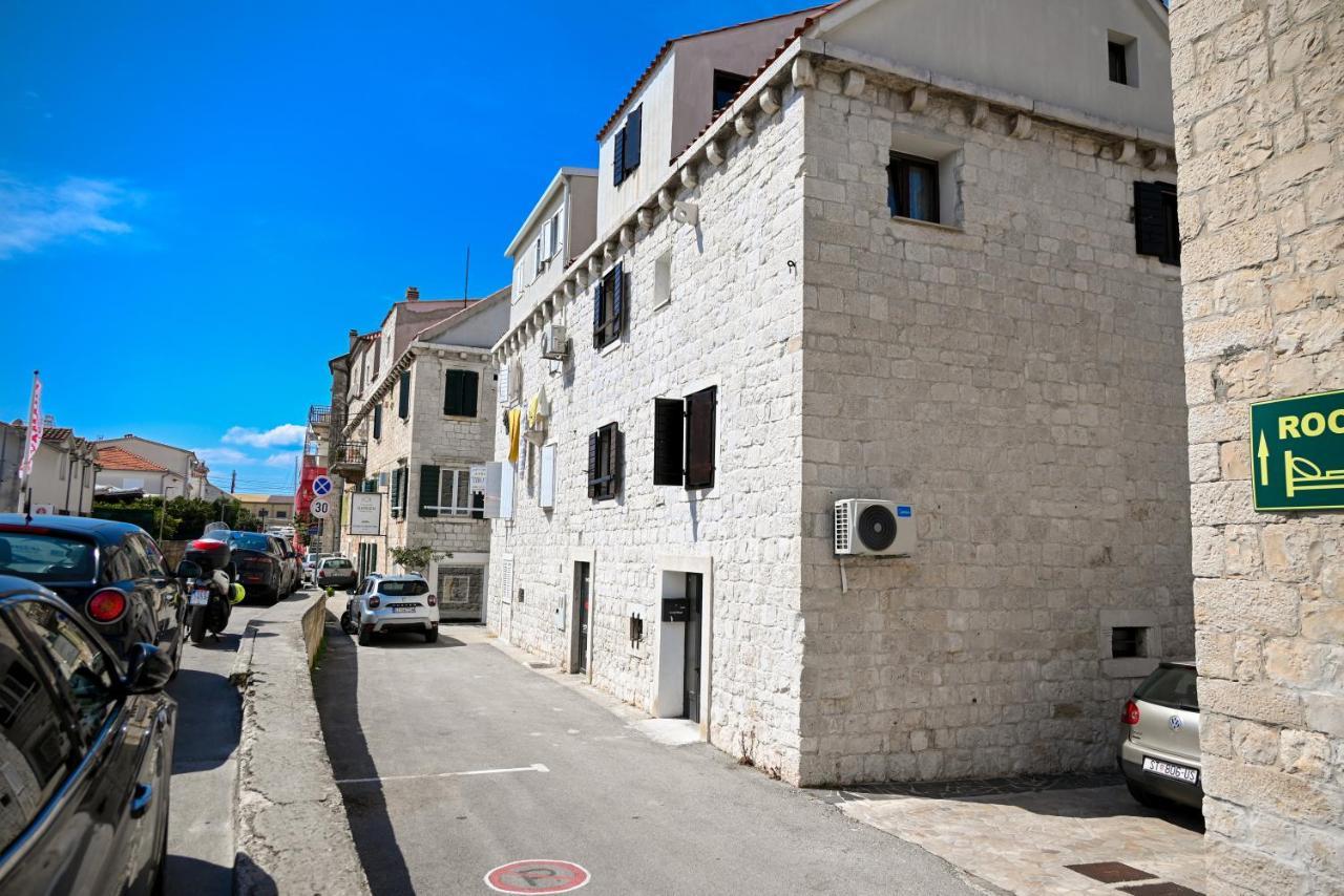Apartman Ciciliani Трогир Экстерьер фото
